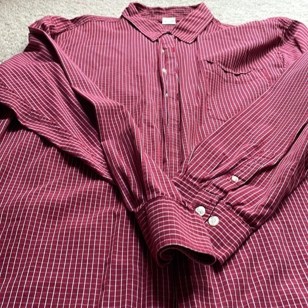 Old Navy XL red plaid button down - Picture 3 of 9